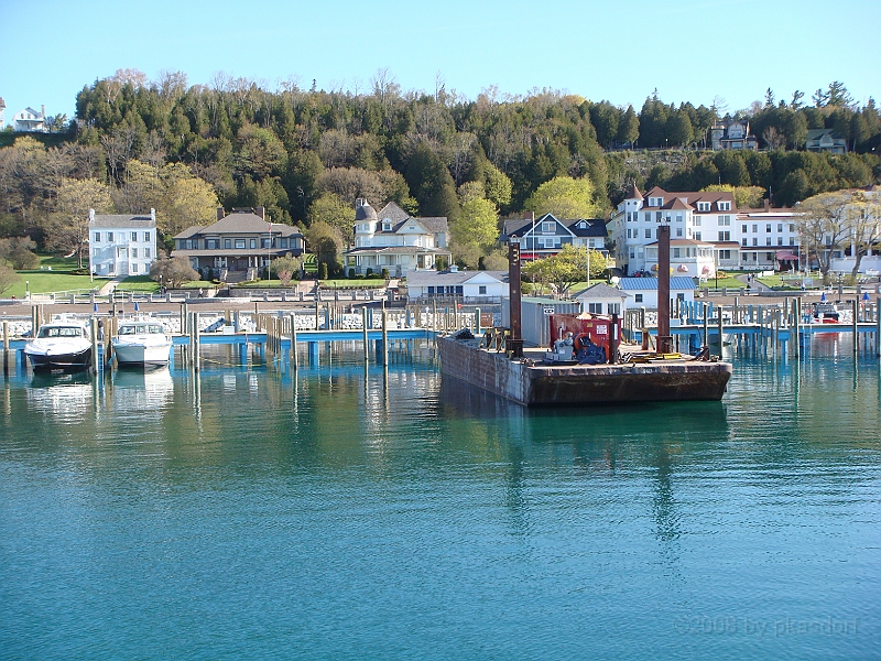 021 Memorial Day [2008 May 23].JPG - Scenes from Mackinac Island.